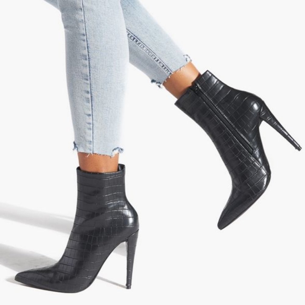 New Clarise Stiletto Booties size 9